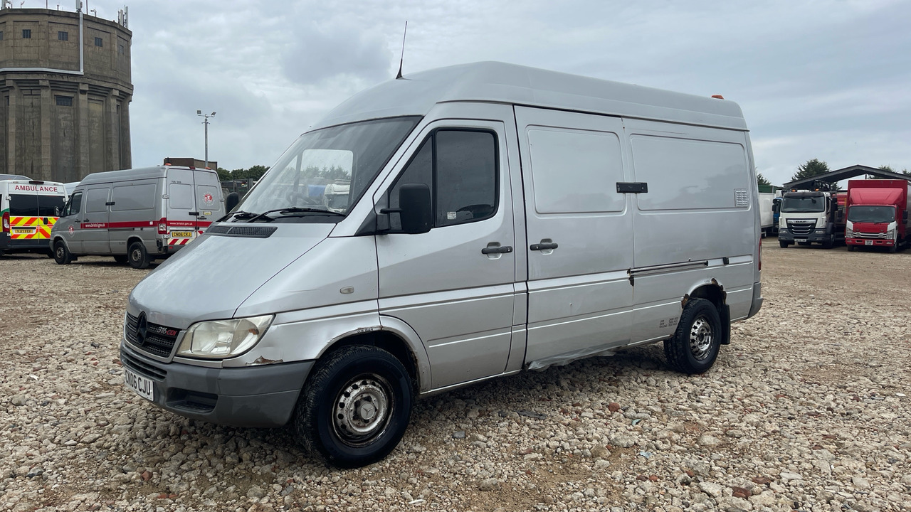 MERCEDES-BENZ SPRINTER 316 CDI - Furgon: obrázek 2 MERCEDES-BENZ SPRINTER 316 CDI - Furgon: obrázek 2