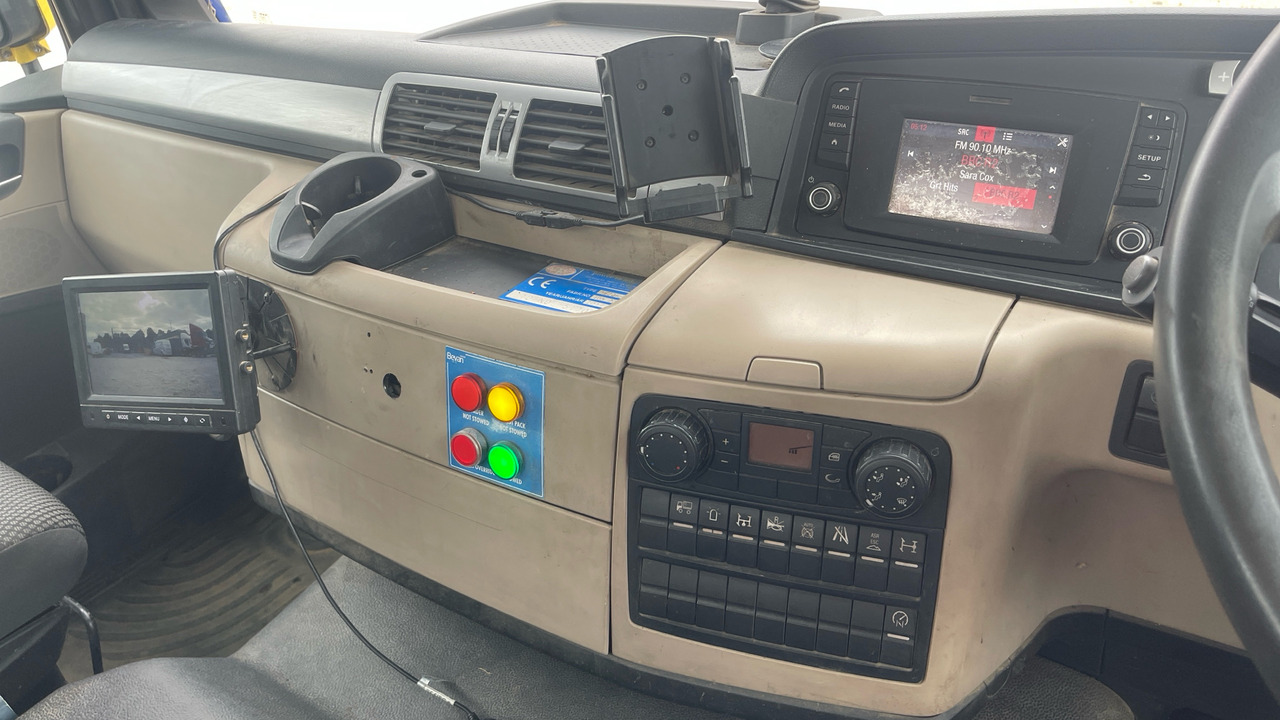 Nákladní automobil valníkový/ Plošinový, Auto s hydraulickou rukou Man TGM 18.250: obrázek 7