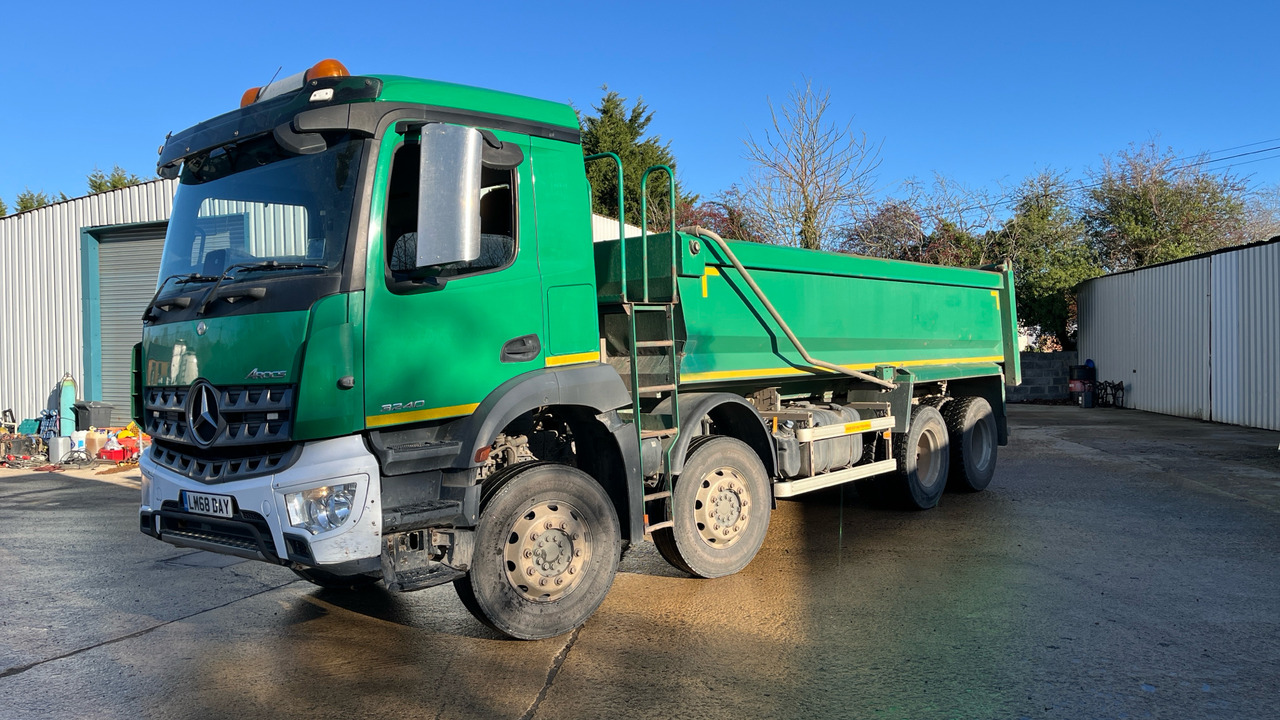 Mercedes-Benz Arocs 3240 - Sklápěč: obrázek 2 Mercedes-Benz Arocs 3240 - Sklápěč: obrázek 2