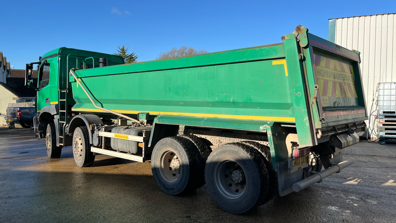 Mercedes-Benz Arocs 3240 - Sklápěč: obrázek 3 Mercedes-Benz Arocs 3240 - Sklápěč: obrázek 3