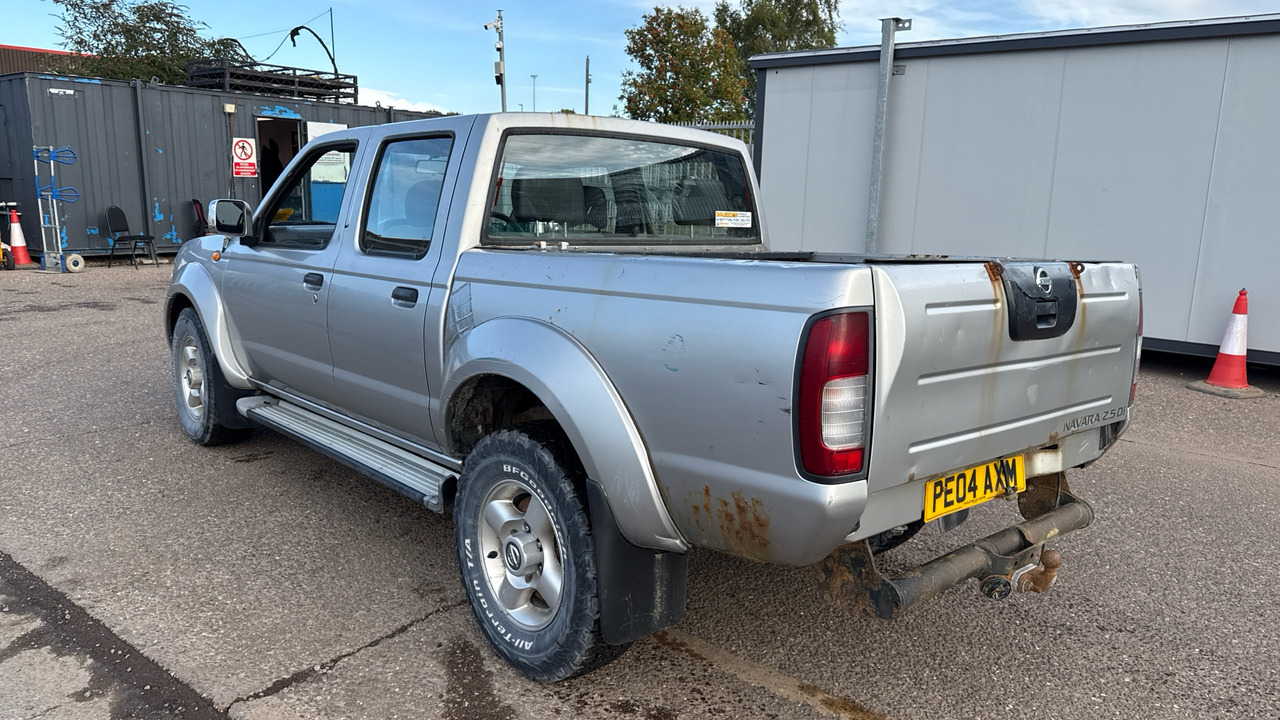 NISSAN D22 2.5 DI - Pick-up, Dodávka s dvojitou kabinou: obrázek 3 NISSAN D22 2.5 DI - Pick-up, Dodávka s dvojitou kabinou: obrázek 3