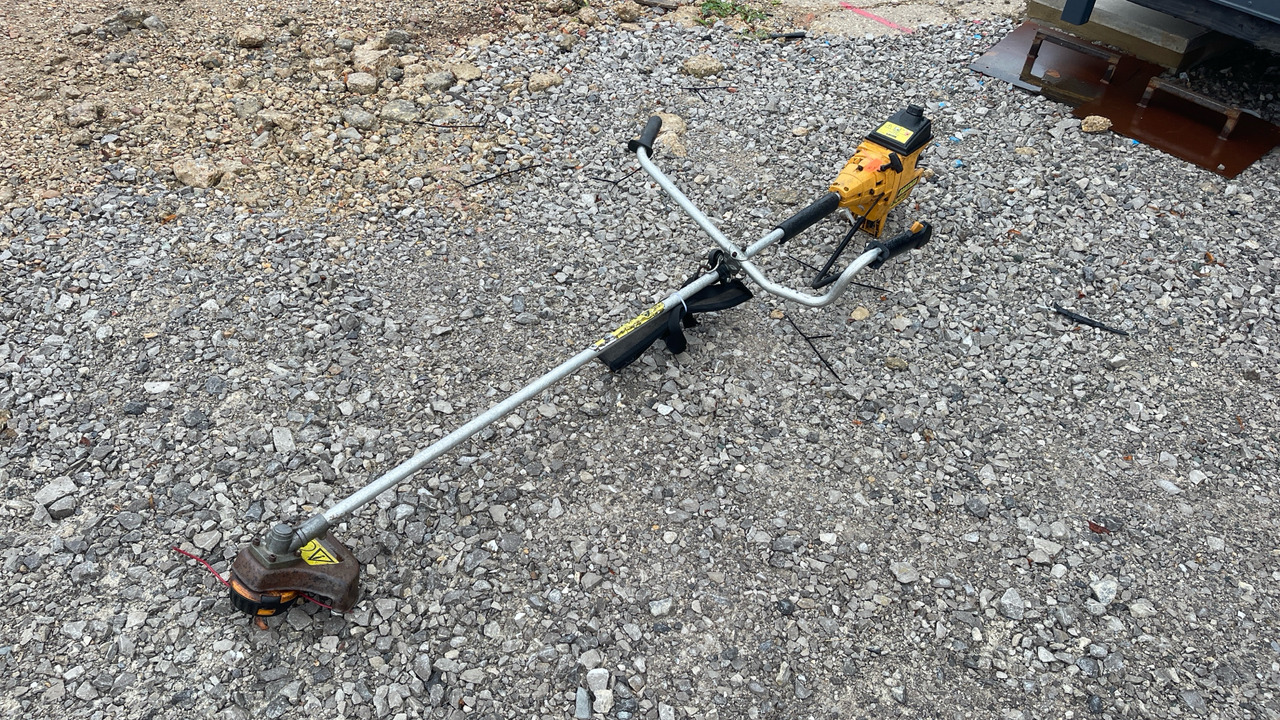 PARTNER N325 STRIMMER - Stavební zařízení: obrázek 1 PARTNER N325 STRIMMER - Stavební zařízení: obrázek 1