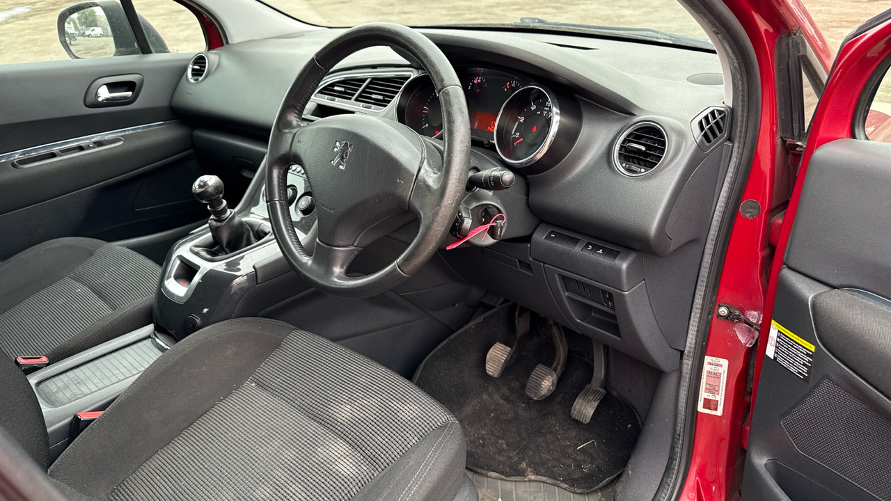 PEUGEOT 5008 2.0 HDI 150PS - Osobní auto: obrázek 5 PEUGEOT 5008 2.0 HDI 150PS - Osobní auto: obrázek 5