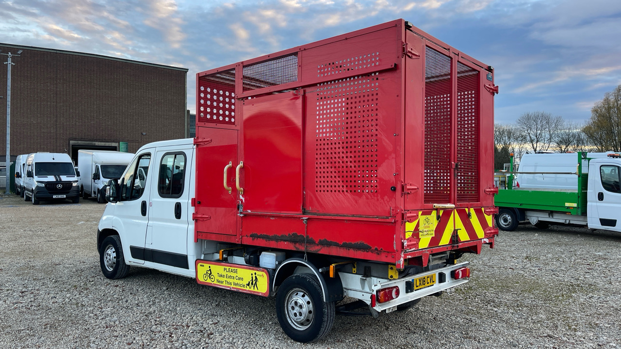 PEUGEOT BOXER 335 2.0 BLUE HDI 130PS - Dodávka sklápěč: obrázek 3 PEUGEOT BOXER 335 2.0 BLUE HDI 130PS - Dodávka sklápěč: obrázek 3