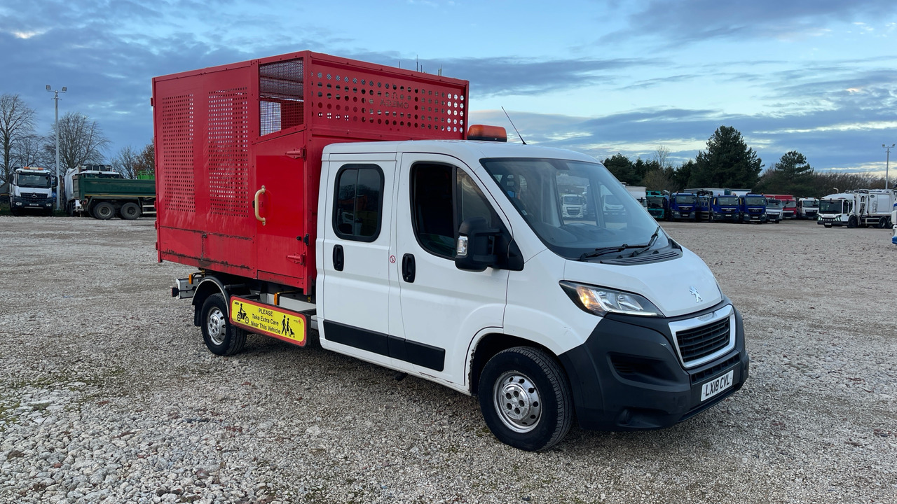 PEUGEOT BOXER 335 2.0 BLUE HDI 130PS - Dodávka sklápěč: obrázek 1 PEUGEOT BOXER 335 2.0 BLUE HDI 130PS - Dodávka sklápěč: obrázek 1