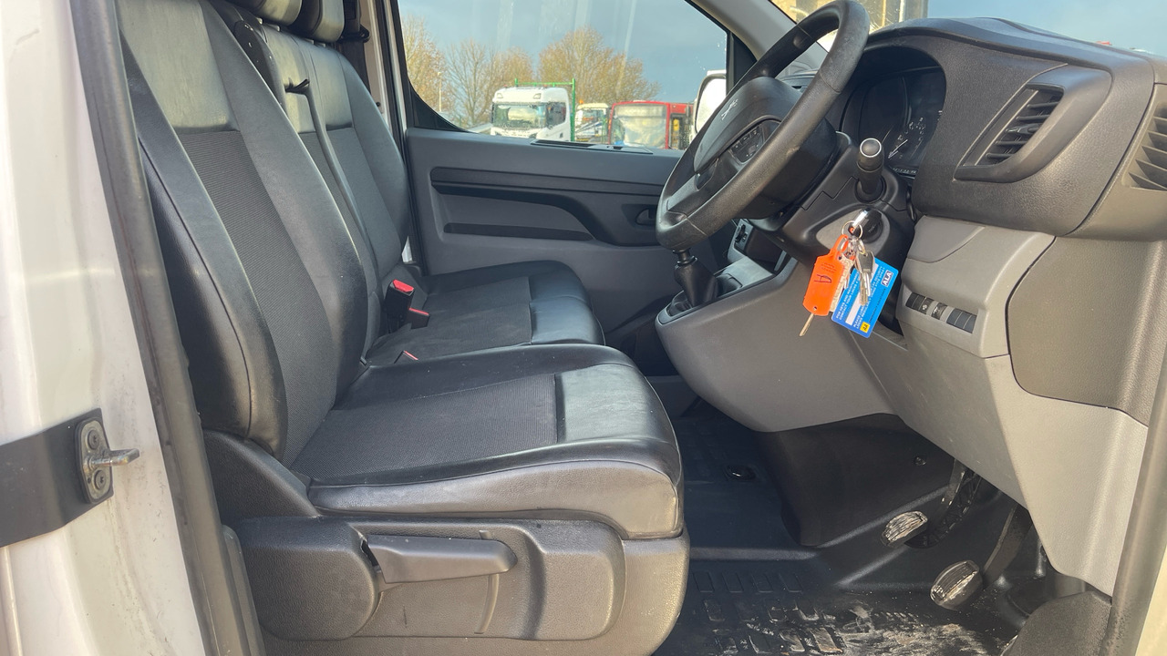 PEUGEOT EXPERT PROFESSIONAL 1.5 BLUEHDI - Furgon: obrázek 5 PEUGEOT EXPERT PROFESSIONAL 1.5 BLUEHDI - Furgon: obrázek 5