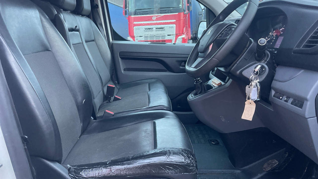 PEUGEOT EXPERT PROFESSIONAL 1.5 BLUEHDI - Furgon: obrázek 5 PEUGEOT EXPERT PROFESSIONAL 1.5 BLUEHDI - Furgon: obrázek 5