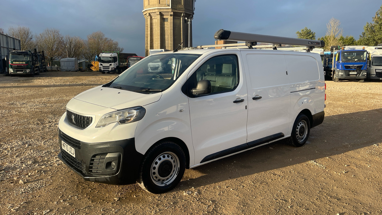 PEUGEOT EXPERT PROFESSIONAL 1.5 BLUEHDI - Furgon: obrázek 2 PEUGEOT EXPERT PROFESSIONAL 1.5 BLUEHDI - Furgon: obrázek 2