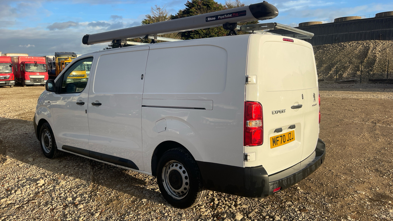 PEUGEOT EXPERT PROFESSIONAL 1.5 BLUEHDI - Furgon: obrázek 3 PEUGEOT EXPERT PROFESSIONAL 1.5 BLUEHDI - Furgon: obrázek 3