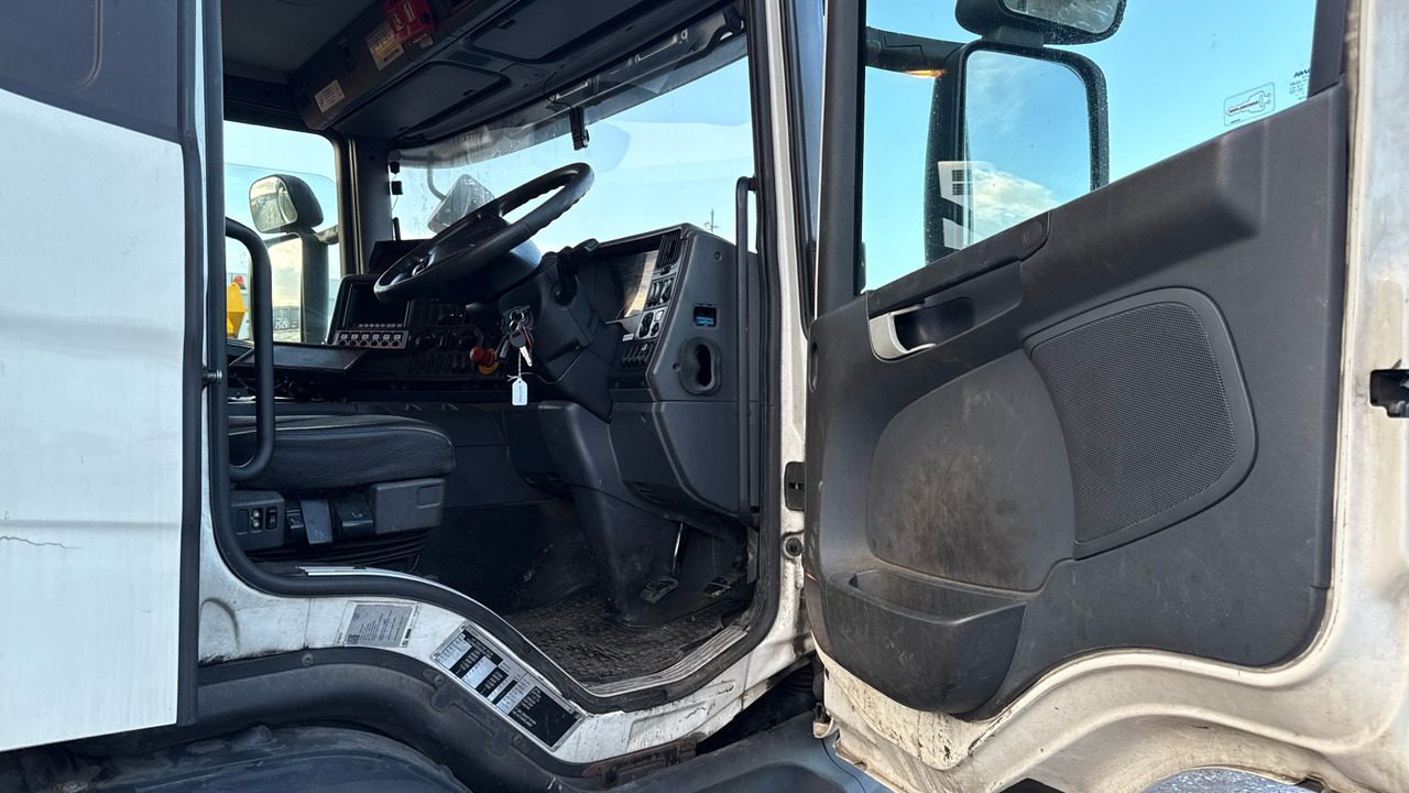 SCANIA P 280 - Vůz na odvoz odpadků: obrázek 5 SCANIA P 280 - Vůz na odvoz odpadků: obrázek 5