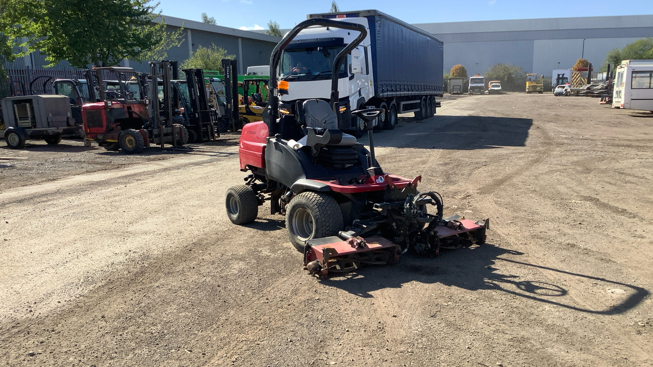 TORO LT3340 - Sekačka na trávu: obrázek 2 TORO LT3340 - Sekačka na trávu: obrázek 2
