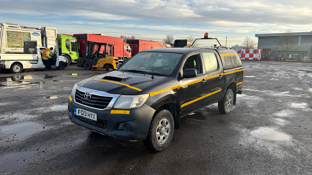 TOYOTA HILUX 2.5 D-4D 144PS - Pick-up, Dodávka s dvojitou kabinou: obrázek 2 TOYOTA HILUX 2.5 D-4D 144PS - Pick-up, Dodávka s dvojitou kabinou: obrázek 2