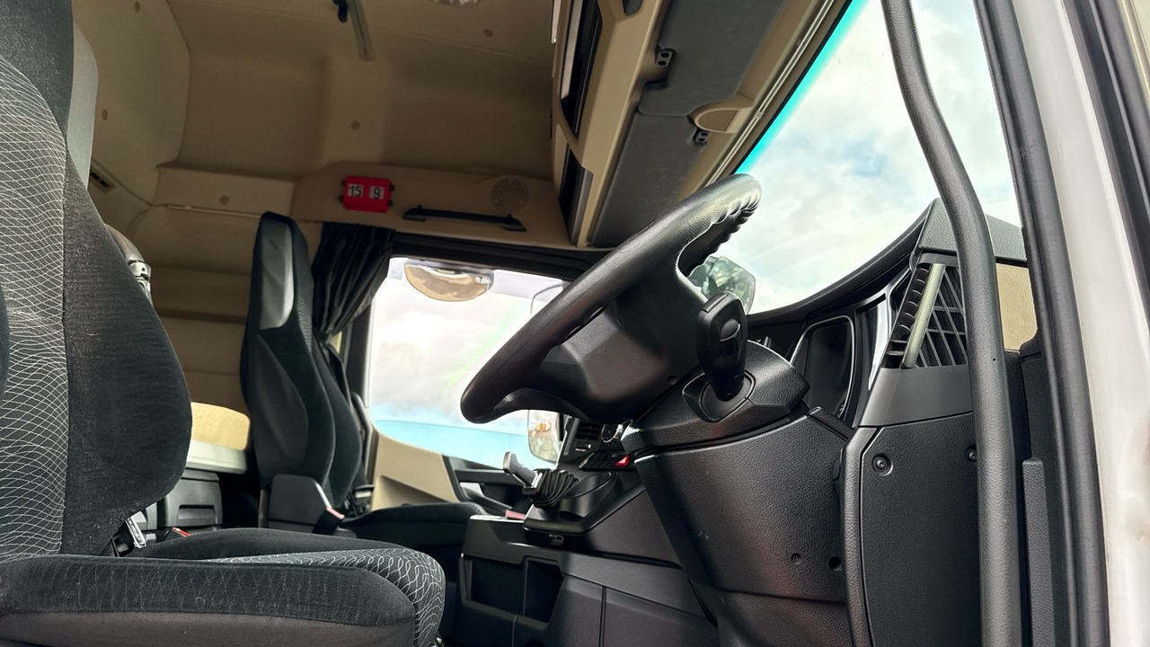 MERCEDES-BENZ ACTROS 1843 - Tahač: obrázek 5 MERCEDES-BENZ ACTROS 1843 - Tahač: obrázek 5