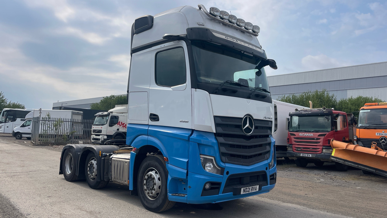 MERCEDES-BENZ ACTROS 2551 - Tahač: obrázek 2 MERCEDES-BENZ ACTROS 2551 - Tahač: obrázek 2