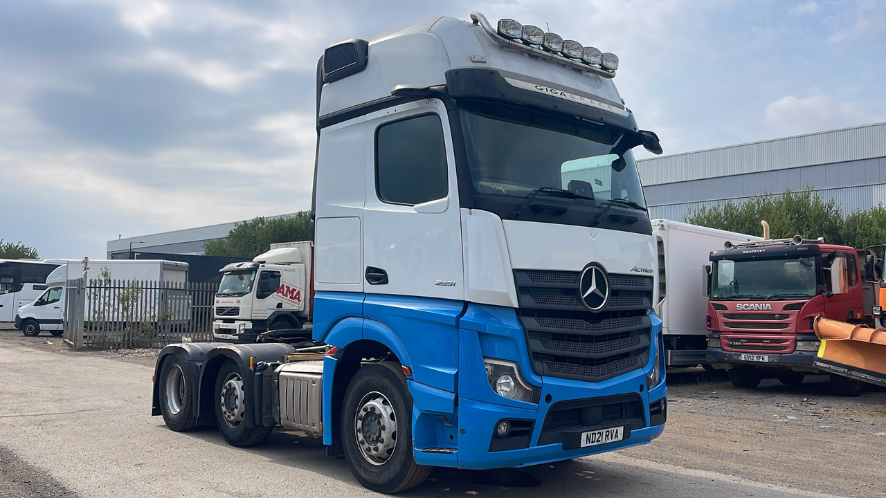 MERCEDES-BENZ ACTROS 2551 - Tahač: obrázek 1 MERCEDES-BENZ ACTROS 2551 - Tahač: obrázek 1