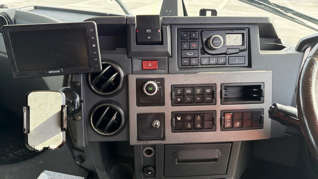 Tahač RENAULT T RANGE: obrázek 7 Tahač RENAULT T RANGE: obrázek 7