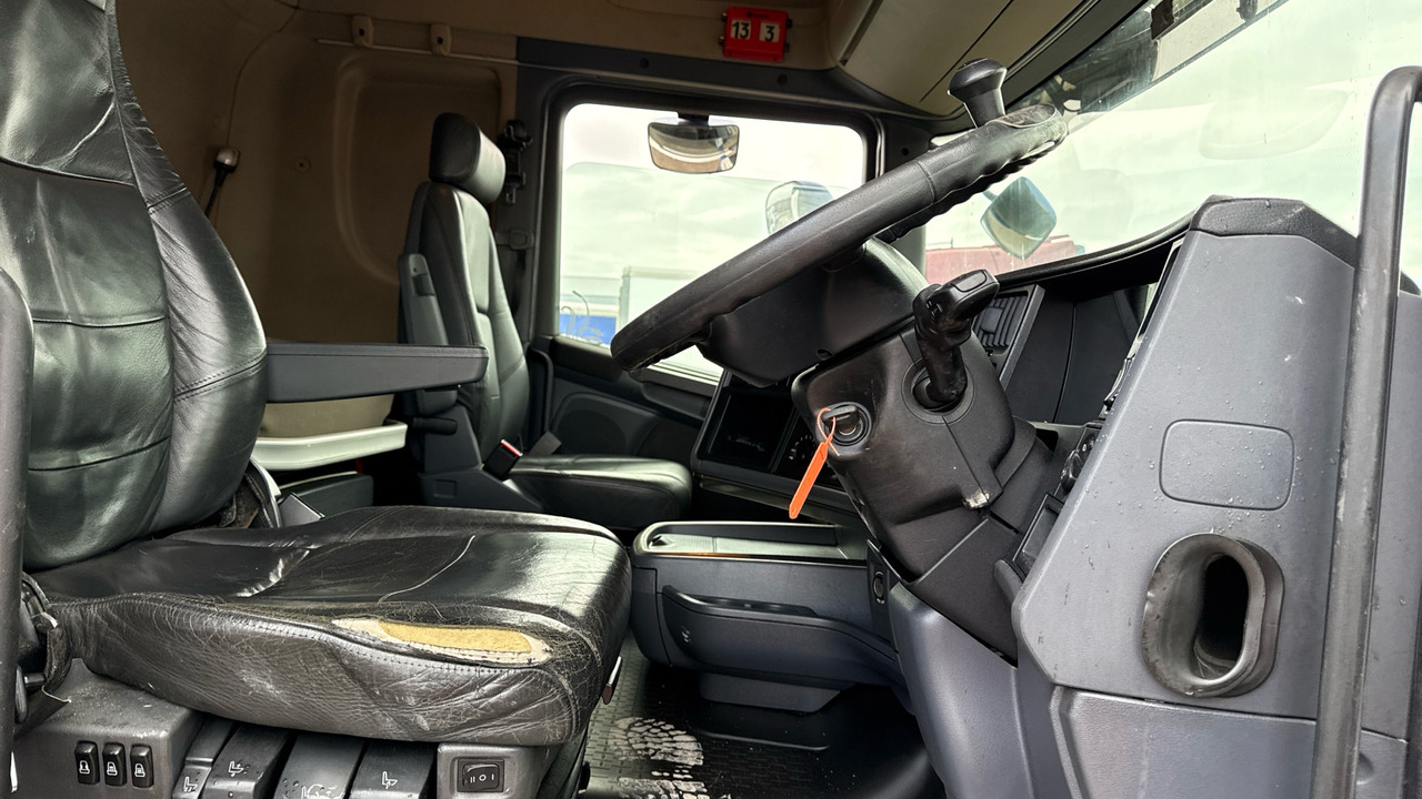 SCANIA R 560 V8 - Tahač: obrázek 5 SCANIA R 560 V8 - Tahač: obrázek 5