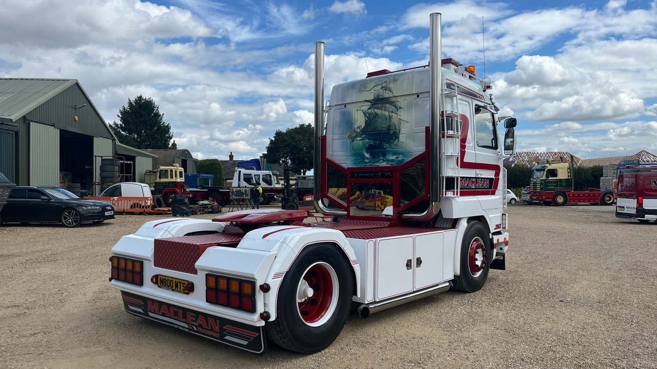 SCANIA R143.420 TOPLINE STREAMLINE - Tahač: obrázek 4 SCANIA R143.420 TOPLINE STREAMLINE - Tahač: obrázek 4