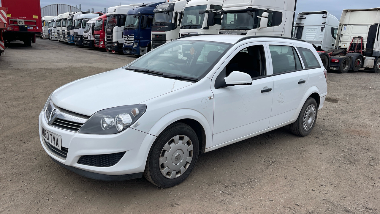 VAUXHALL ASTRA 1.7 CDTi 16V ECOFLEX 110PS - Osobní auto: obrázek 2 VAUXHALL ASTRA 1.7 CDTi 16V ECOFLEX 110PS - Osobní auto: obrázek 2