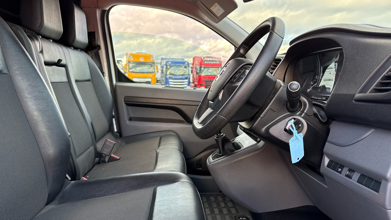 VAUXHALL VIVARO 2900 1.5d 100PS - Malá dodávka: obrázek 5 VAUXHALL VIVARO 2900 1.5d 100PS - Malá dodávka: obrázek 5