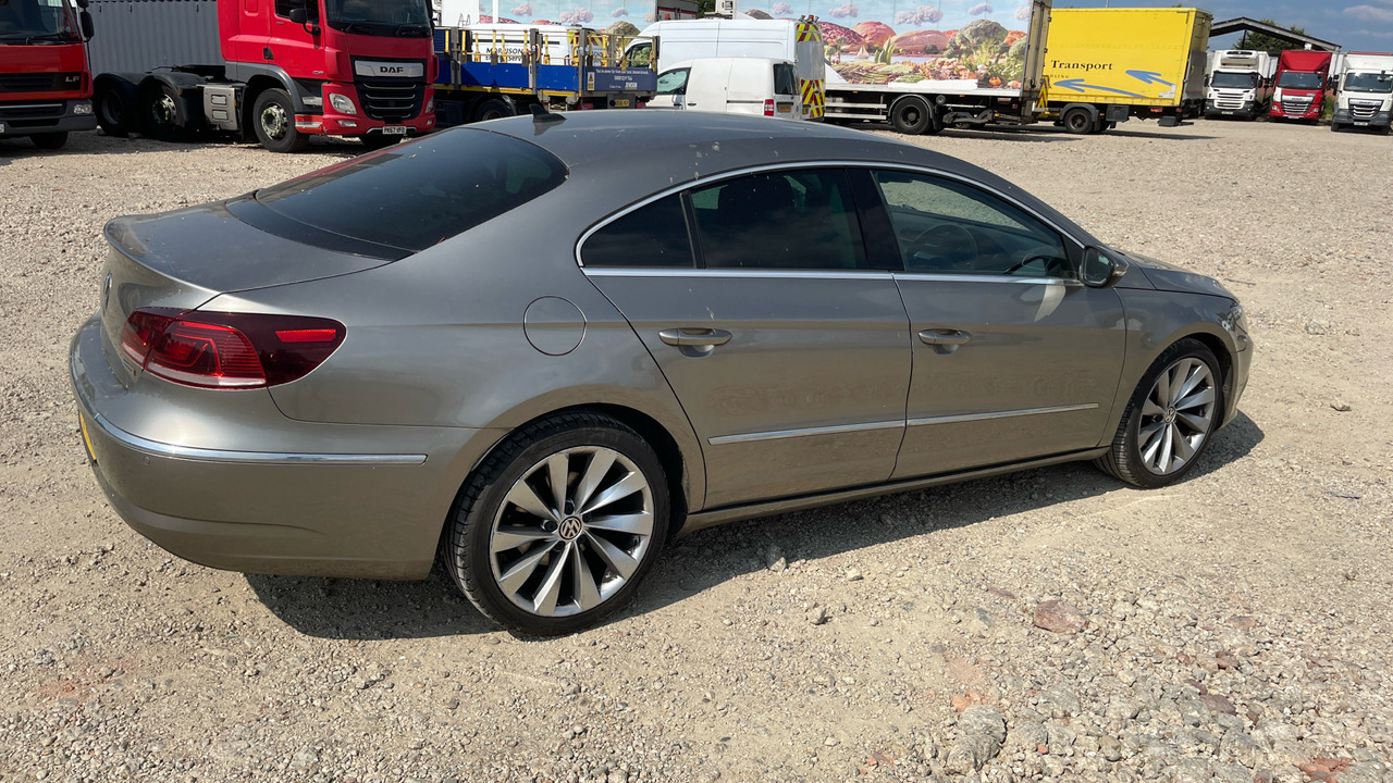 VOLKSWAGEN CC 2.0 TDI - Sedan: obrázek 4 VOLKSWAGEN CC 2.0 TDI - Sedan: obrázek 4