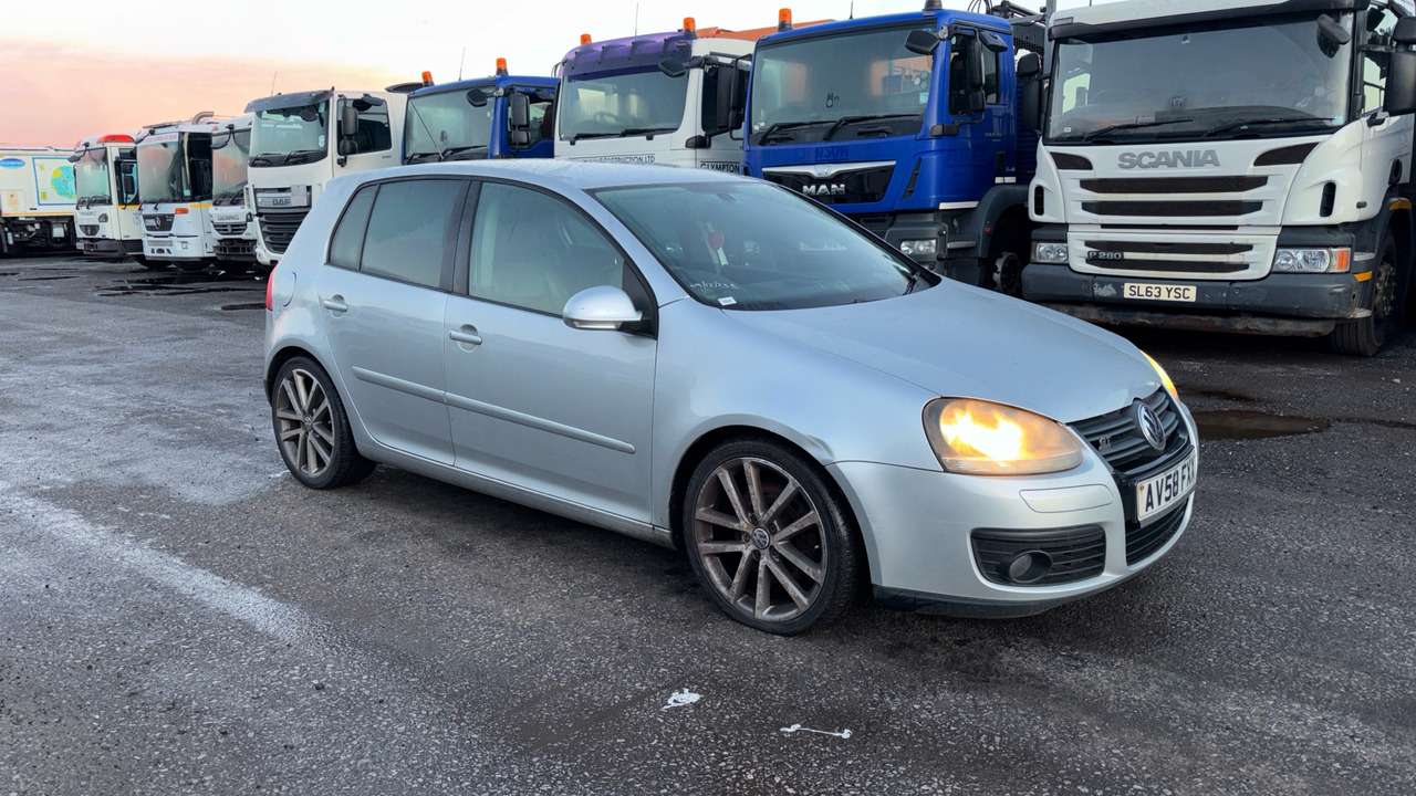 VOLKSWAGEN GOLF 2.0 GT Sport TDI 170 DPF - Hatchback: obrázek 1 VOLKSWAGEN GOLF 2.0 GT Sport TDI 170 DPF - Hatchback: obrázek 1