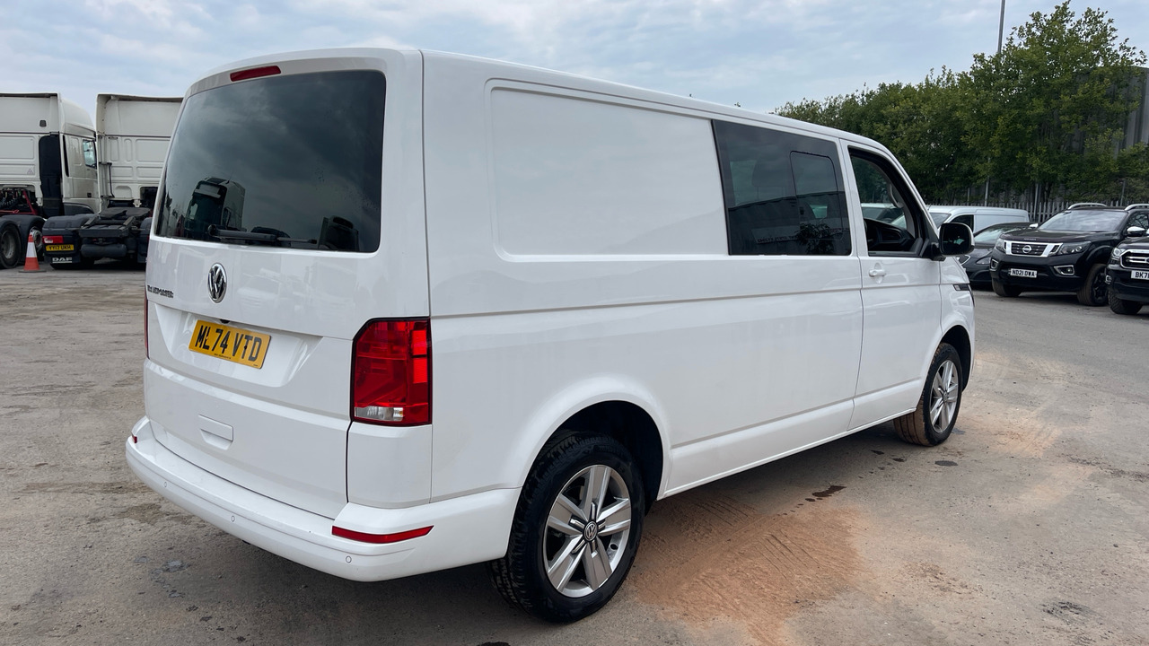 VOLKSWAGEN TRANSPORTER T32 2.0 TDI 150PS HIGHLINE - Dodávka s dvojitou kabinou: obrázek 4 VOLKSWAGEN TRANSPORTER T32 2.0 TDI 150PS HIGHLINE - Dodávka s dvojitou kabinou: obrázek 4