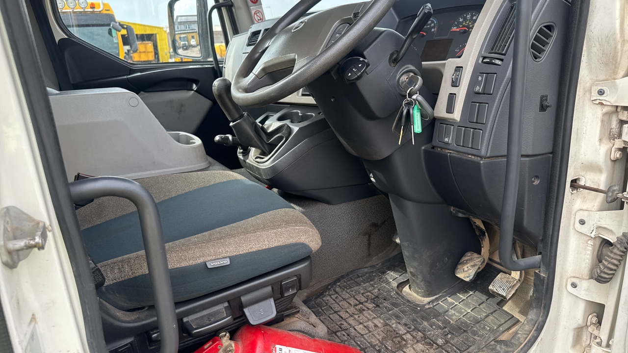 VOLVO FL 250 - Čistič odpadových jam: obrázek 5 VOLVO FL 250 - Čistič odpadových jam: obrázek 5