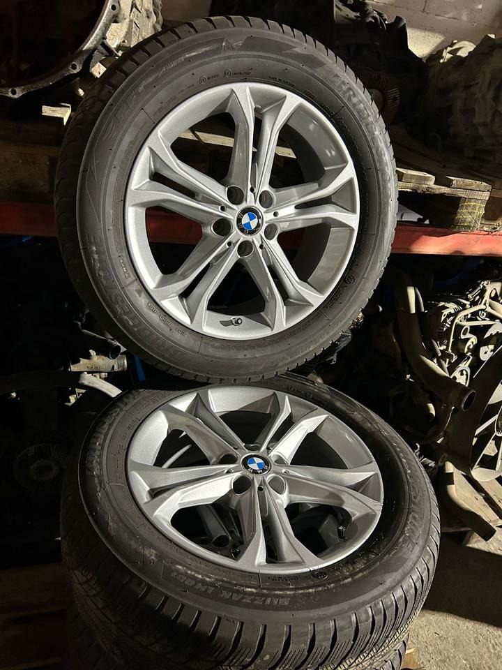 BMW X5 Winterreifen + Felgen 225/60R18 - Kompletní kolo pro Osobní auto: obrázek 1 BMW X5 Winterreifen + Felgen 225/60R18 - Kompletní kolo pro Osobní auto: obrázek 1
