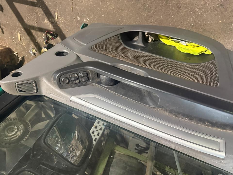 DAF XF 460 EU6 Fahrertür Grün Links Spiegel Innenverkleidung - Dveře a díly pro Nákladní auto: obrázek 4 DAF XF 460 EU6 Fahrertür Grün Links Spiegel Innenverkleidung - Dveře a díly pro Nákladní auto: obrázek 4