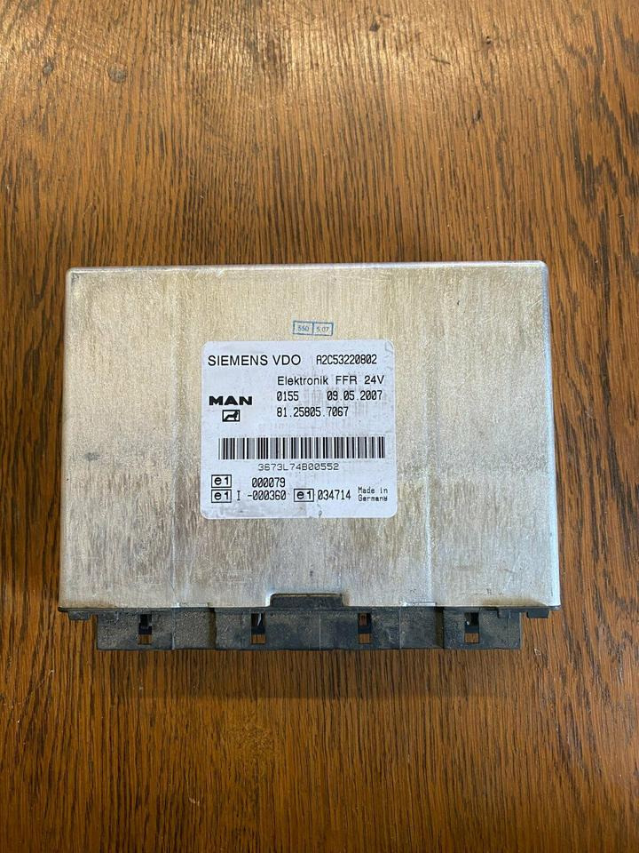 Elektronik FFR SIEMENS VDO Steuergerät MAN 81.25805.7067 - Řídicí blok pro Nákladní auto: obrázek 1 Elektronik FFR SIEMENS VDO Steuergerät MAN 81.25805.7067 - Řídicí blok pro Nákladní auto: obrázek 1