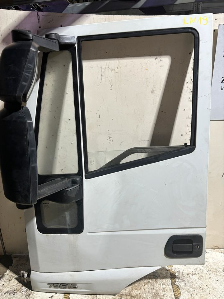 IVECO Euro Cargo Fahrertür, weiß,Spiegel&Verkleidung LN 19 - Dveře a díly pro Nákladní auto: obrázek 2 IVECO Euro Cargo Fahrertür, weiß,Spiegel&Verkleidung LN 19 - Dveře a díly pro Nákladní auto: obrázek 2