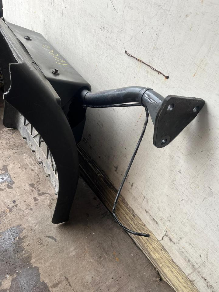 IVECO Stralis 450 Kotflügel vorne rechts 41299389 / 41299388 - Křídlo pro Nákladní auto: obrázek 4 IVECO Stralis 450 Kotflügel vorne rechts 41299389 / 41299388 - Křídlo pro Nákladní auto: obrázek 4