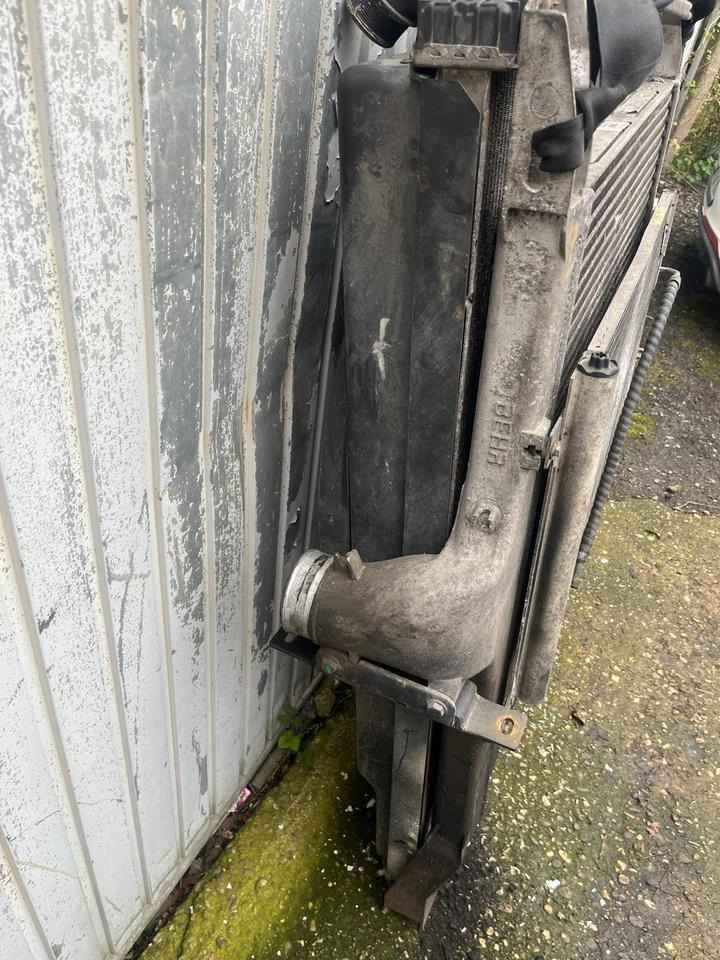 IVECO Stralis Kühlerpaket Wasserkühler Radiator Kühler 41214781 - Chladič pro Nákladní auto: obrázek 3 IVECO Stralis Kühlerpaket Wasserkühler Radiator Kühler 41214781 - Chladič pro Nákladní auto: obrázek 3
