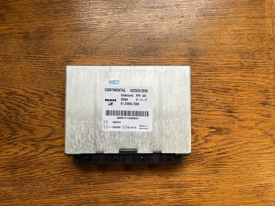 MAN CONTINENTAL VDO Elektronik FFR Steuergerät Nr 81.25805.7088 - Řídicí blok pro Nákladní auto: obrázek 1 MAN CONTINENTAL VDO Elektronik FFR Steuergerät Nr 81.25805.7088 - Řídicí blok pro Nákladní auto: obrázek 1