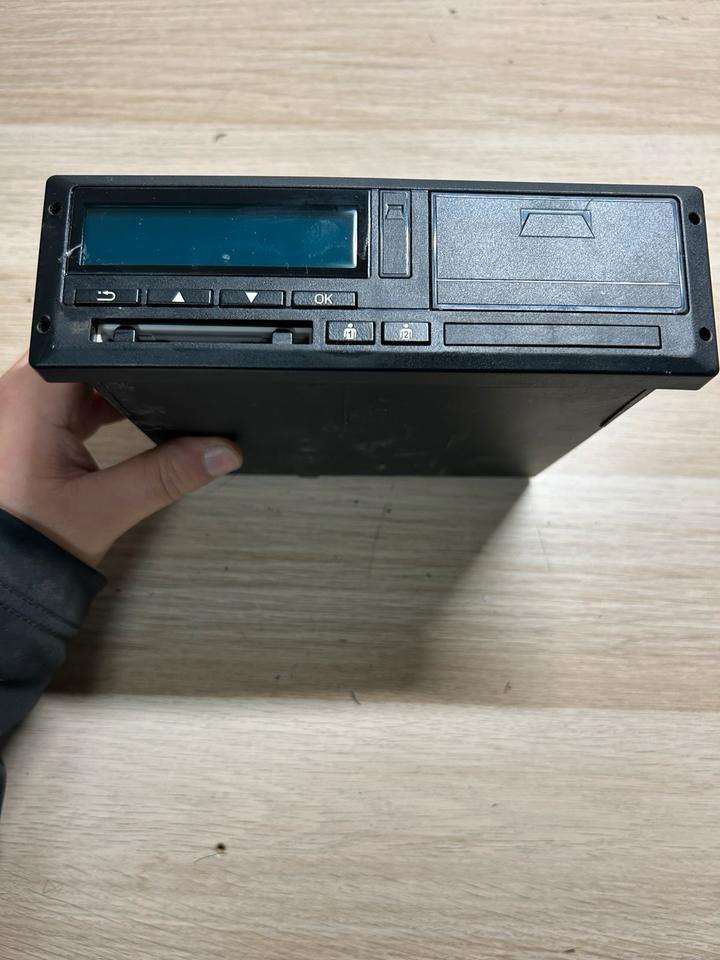 MAN EURO 6 Tachograph 81.27101-6607 - Tachograf: obrázek 3 MAN EURO 6 Tachograph 81.27101-6607 - Tachograf: obrázek 3