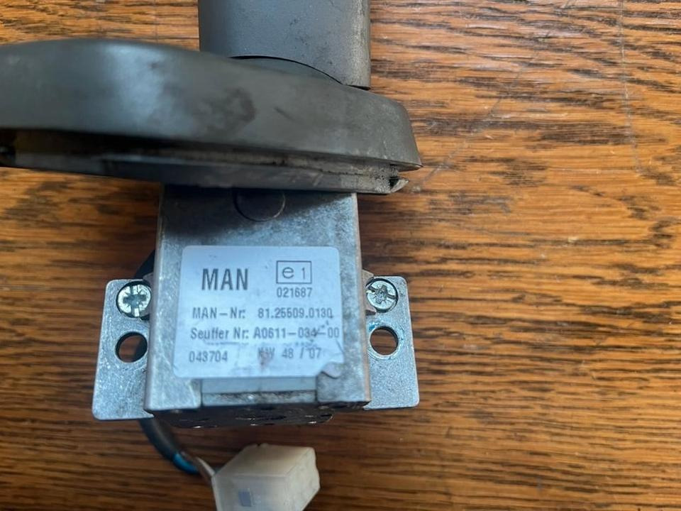 MAN Lenkstockschalter, Schalter, Schalhebel 81255090130 - Spínač sloupku řízení pro Nákladní auto: obrázek 2 MAN Lenkstockschalter, Schalter, Schalhebel 81255090130 - Spínač sloupku řízení pro Nákladní auto: obrázek 2