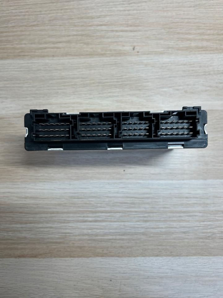 MAN SIEMENS VDO Elektronik FFR Steuergerät 81.25805.7067 - Řídicí blok pro Nákladní auto: obrázek 4 MAN SIEMENS VDO Elektronik FFR Steuergerät 81.25805.7067 - Řídicí blok pro Nákladní auto: obrázek 4