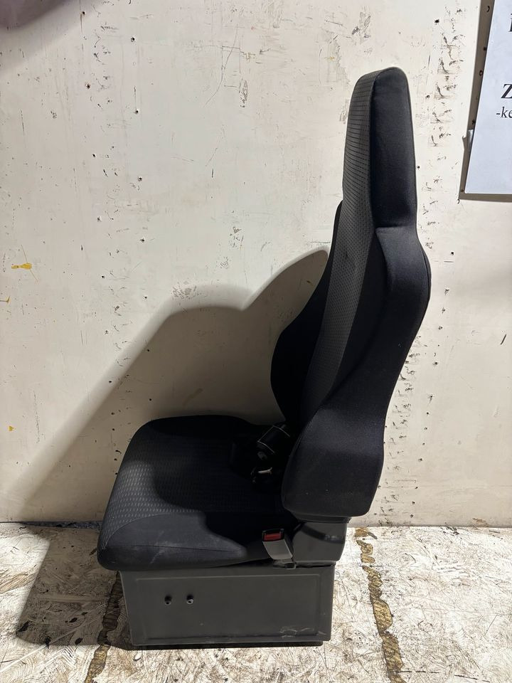 MAN TGL Beifahrersitz Euro 5/6 - Sedaček pro Nákladní auto: obrázek 3 MAN TGL Beifahrersitz Euro 5/6 - Sedaček pro Nákladní auto: obrázek 3