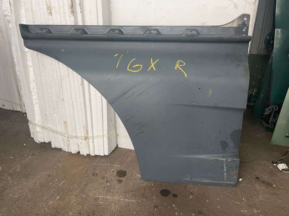 MAN TGX TGA Abdeckung Türverlängerung Rechts - Dveře a díly pro Nákladní auto: obrázek 1 MAN TGX TGA Abdeckung Türverlängerung Rechts - Dveře a díly pro Nákladní auto: obrázek 1