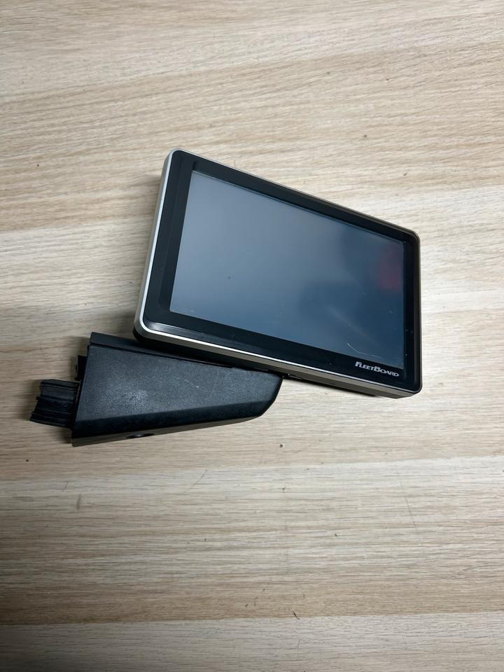 Mercedes Actros MP4 FleetBoard Monitor Display A0008272157 - Tachograf pro Nákladní auto: obrázek 2 Mercedes Actros MP4 FleetBoard Monitor Display A0008272157 - Tachograf pro Nákladní auto: obrázek 2