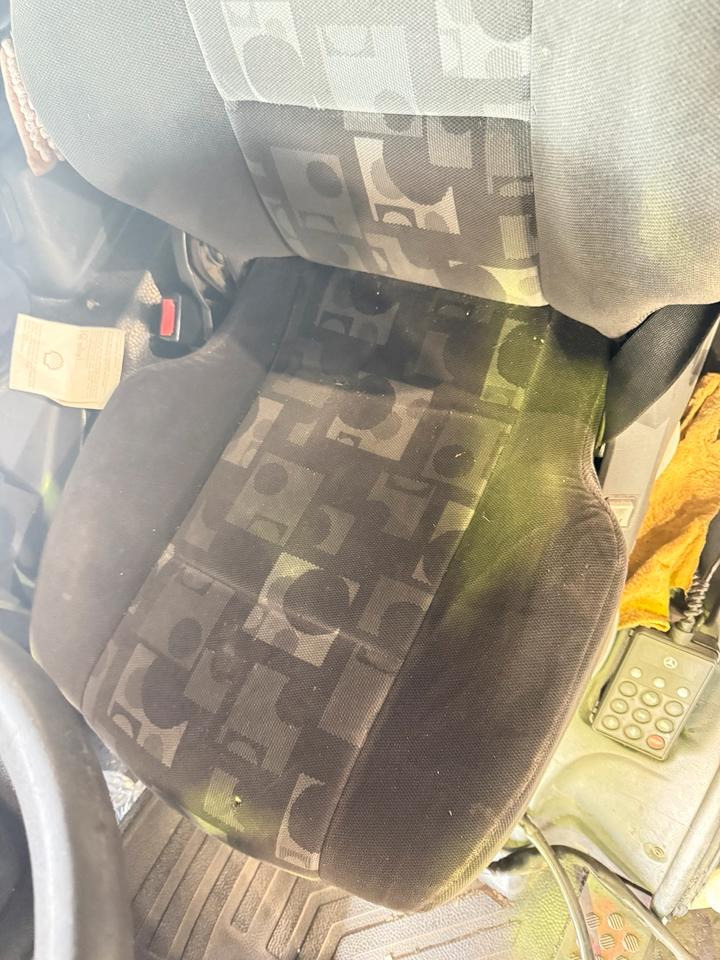 Mercedes Atego 3 Fahrersitz - Sedaček pro Nákladní auto: obrázek 2 Mercedes Atego 3 Fahrersitz - Sedaček pro Nákladní auto: obrázek 2