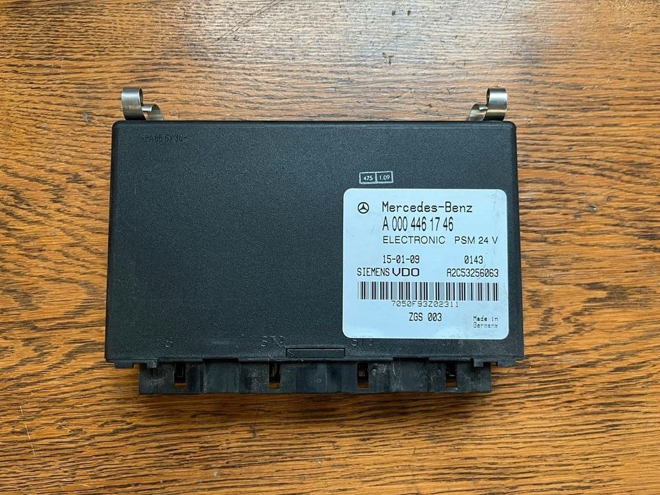 Mercedes Atego Elektronik PSM Steuergerät A 000 446 17 46 - Řídicí blok pro Nákladní auto: obrázek 1 Mercedes Atego Elektronik PSM Steuergerät A 000 446 17 46 - Řídicí blok pro Nákladní auto: obrázek 1