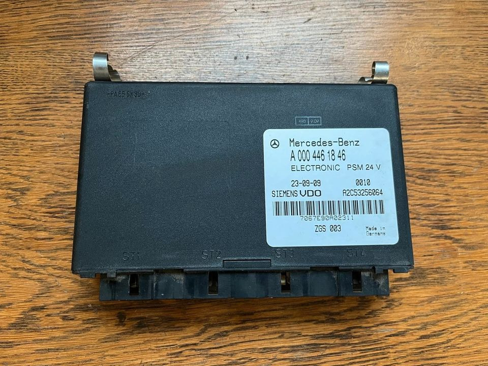 Mercedes Atego Elektronik PSM Steuergerät A 000 446 18 46 - Řídicí blok pro Nákladní auto: obrázek 1 Mercedes Atego Elektronik PSM Steuergerät A 000 446 18 46 - Řídicí blok pro Nákladní auto: obrázek 1