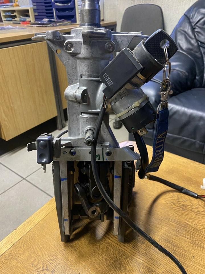 Mercedes Atego Lenksäule Lenkung mit Zündschloss & Schlüssel - Sloupek řízení pro Nákladní auto: obrázek 4 Mercedes Atego Lenksäule Lenkung mit Zündschloss & Schlüssel - Sloupek řízení pro Nákladní auto: obrázek 4