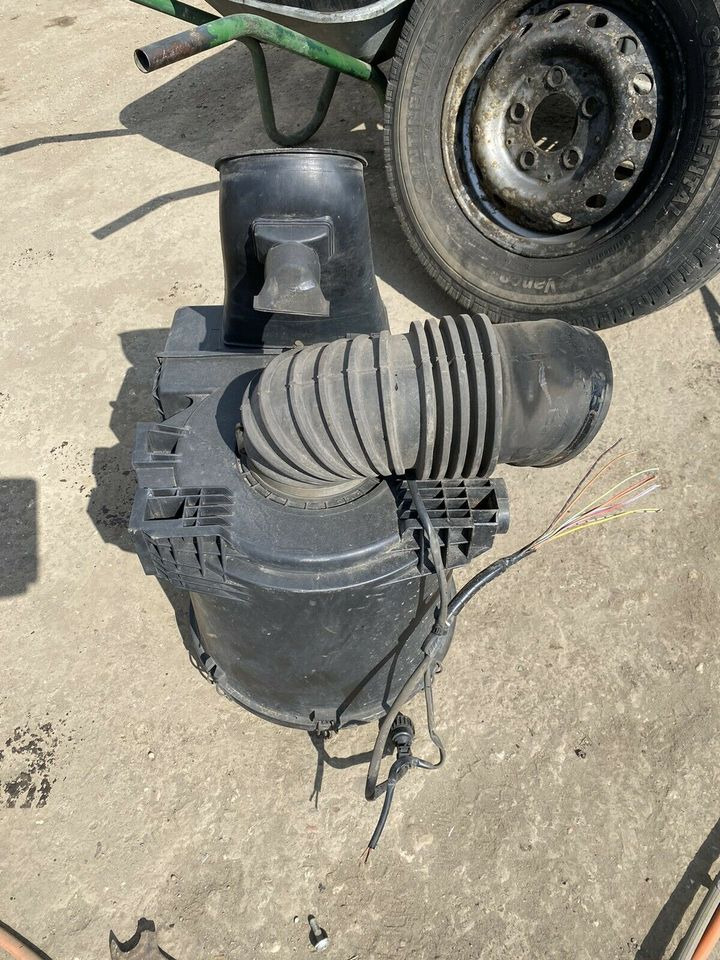 Mercedes Atego Luftfilterkasten Luftfilter Gehäuse A 973 528 06 0 - Vzdušný filtr pro Nákladní auto: obrázek 4 Mercedes Atego Luftfilterkasten Luftfilter Gehäuse A 973 528 06 0 - Vzdušný filtr pro Nákladní auto: obrázek 4