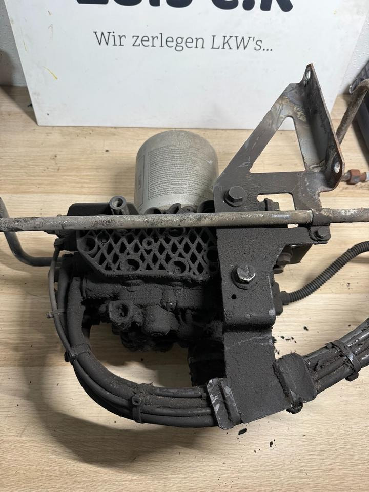 Mercedes KNORR-BREMSE Lufttrockner A0014460264 K078211 - Brzdové příslušenství pro Nákladní auto: obrázek 5 Mercedes KNORR-BREMSE Lufttrockner A0014460264 K078211 - Brzdové příslušenství pro Nákladní auto: obrázek 5