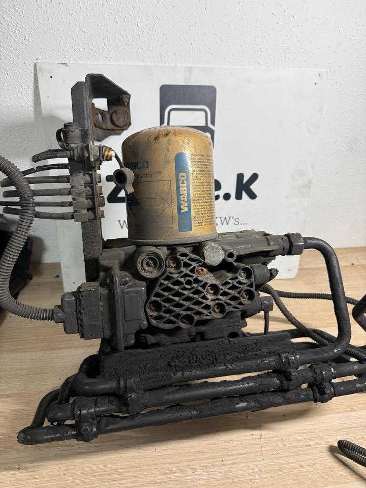 Mercedes KNORR-BREMSE Lufttrockner A0014460464 K078213 - Brzdové příslušenství pro Nákladní auto: obrázek 2 Mercedes KNORR-BREMSE Lufttrockner A0014460464 K078213 - Brzdové příslušenství pro Nákladní auto: obrázek 2