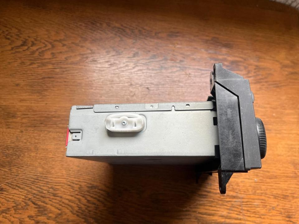 Mercedes Sprinter CD Radio 12V A9068200486 - Kabina a interiér pro Nákladní auto: obrázek 3 Mercedes Sprinter CD Radio 12V A9068200486 - Kabina a interiér pro Nákladní auto: obrázek 3