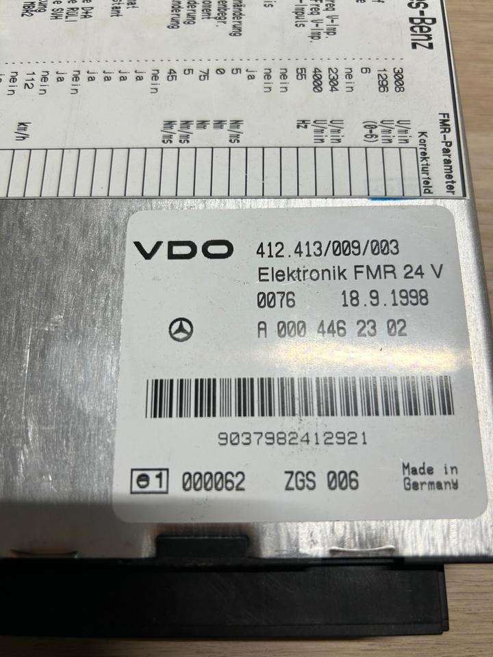 Mercedes Atego VDO Elektronik FMR Steuergerät A0004462302 - Náhradní díly: obrázek 3 Mercedes Atego VDO Elektronik FMR Steuergerät A0004462302 - Náhradní díly: obrázek 3